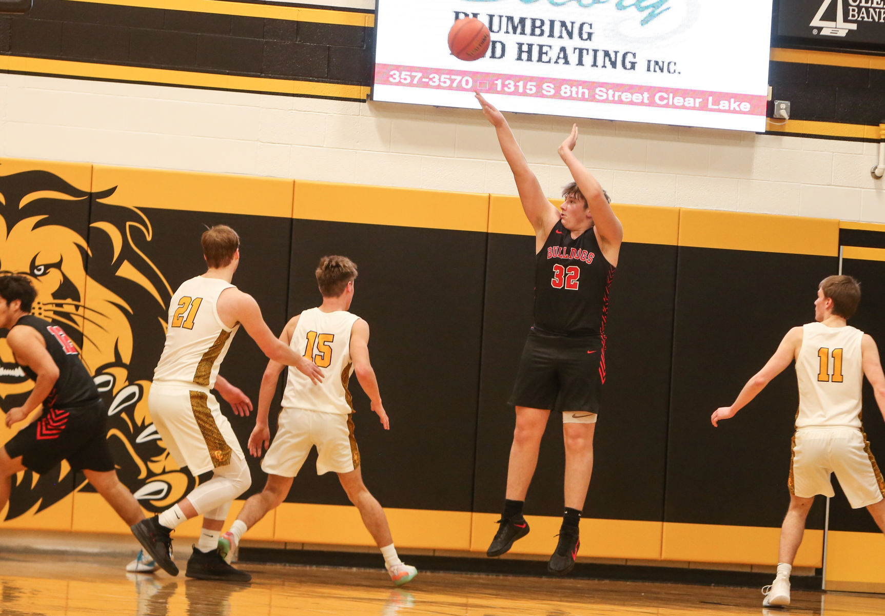 Clear Lake boys basketball vs H-D-C 02-22-21 -9.jpg